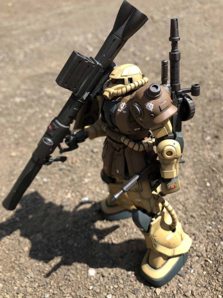 肩のスパイクを丸モールドに変更したのが1番大きい改造です。