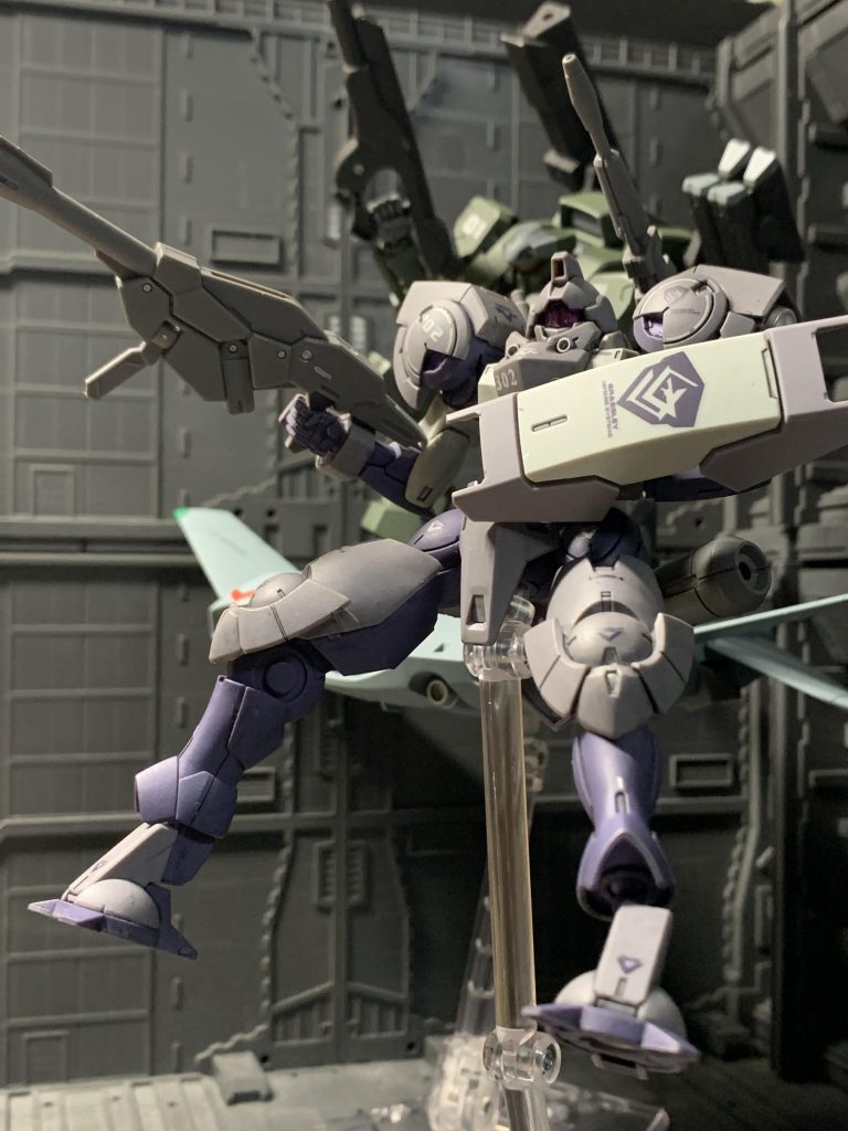 ザウォートヘヴィとともに戦場へ到着。降下。