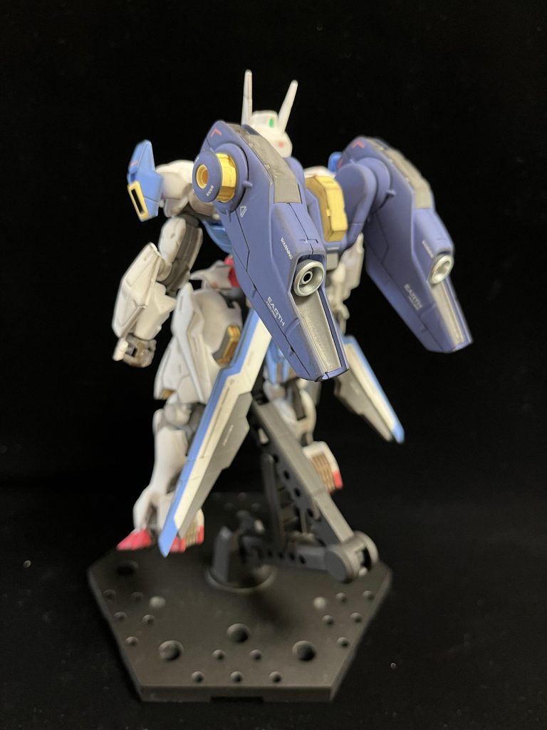 フライトユニットもボディの青の色調に合わせて、明度を少し上げた ガイア 風群青で塗装してます。