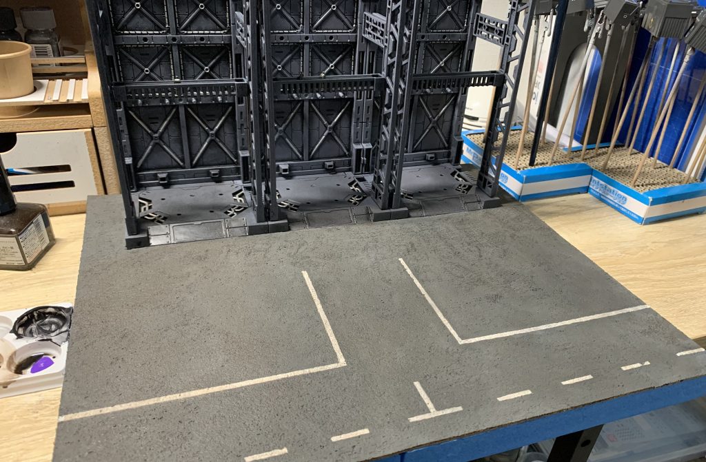 ウェザリングカラーのマルチブラックとグランドブラウンでフィルタリングした後の写真です。