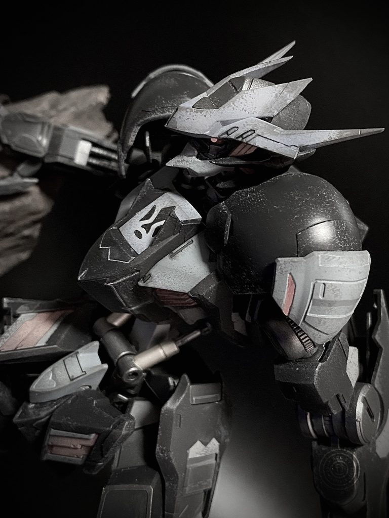 ギリモノクロにしてみました。はっきり言って塗装は納得してないので、折を見てリペイントしようかと思います。ならリペイントしてから投稿すりゃいいじゃん💦