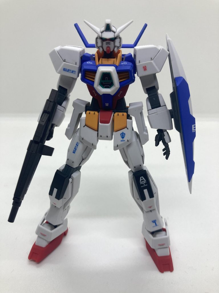 まずブルーの部分は全てコバルトブルーに塗り替え、レッドはMSレッドに。イエロー部分はイエローとオレンジを調色、デカールは通常販売されているAGE汎用デカール、コーションデカールを使用しました。