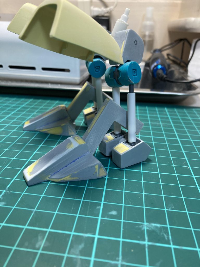 ここまでやっても足の可動がほぼほぼないゲゼは笑っちゃいますね。あしをあげることもままならない。