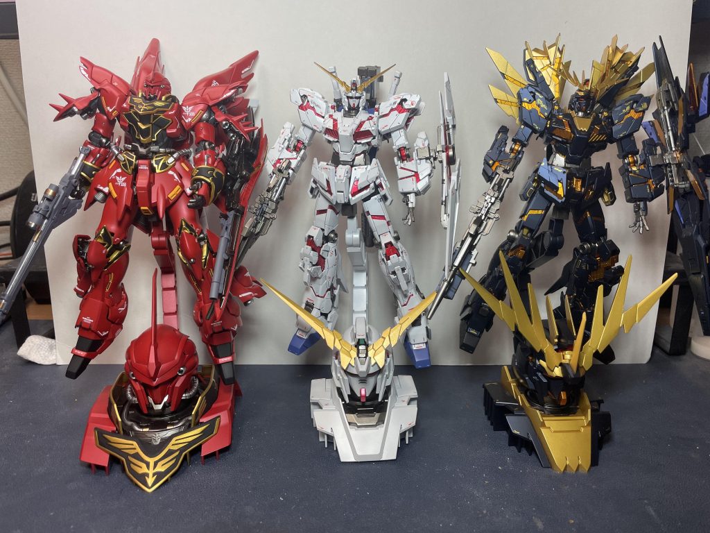 ヘッドマウントディスプレイ付き 3体揃いました♪予想以上に壮観!