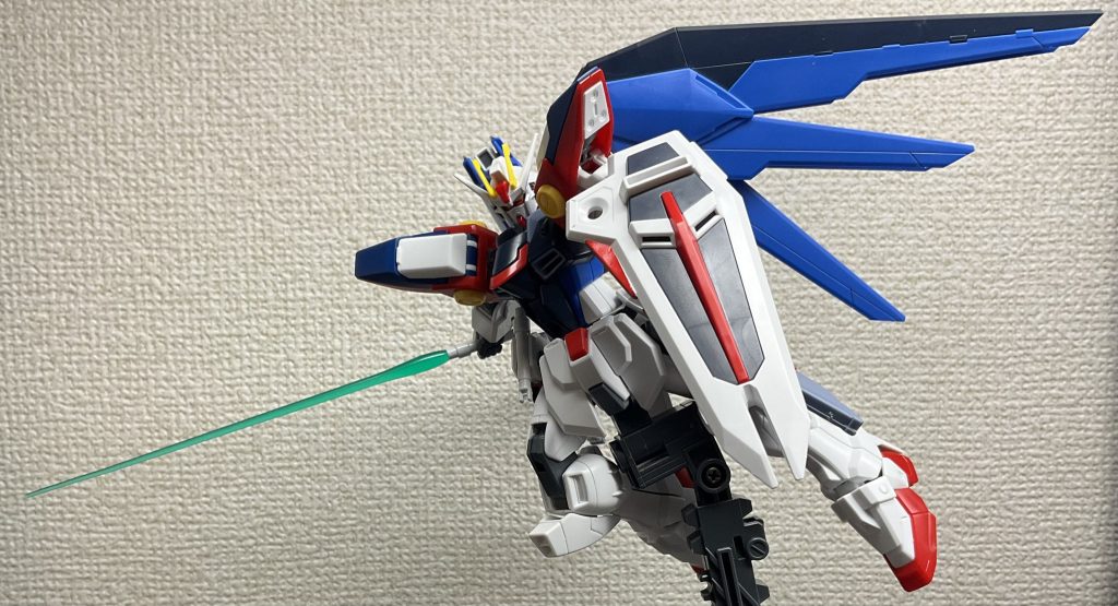 ラケルタビームサーベル抜刀ビームエフェクトはRGウイングガンダムゼロEWのものの色合いが好きなので、それを流用しています