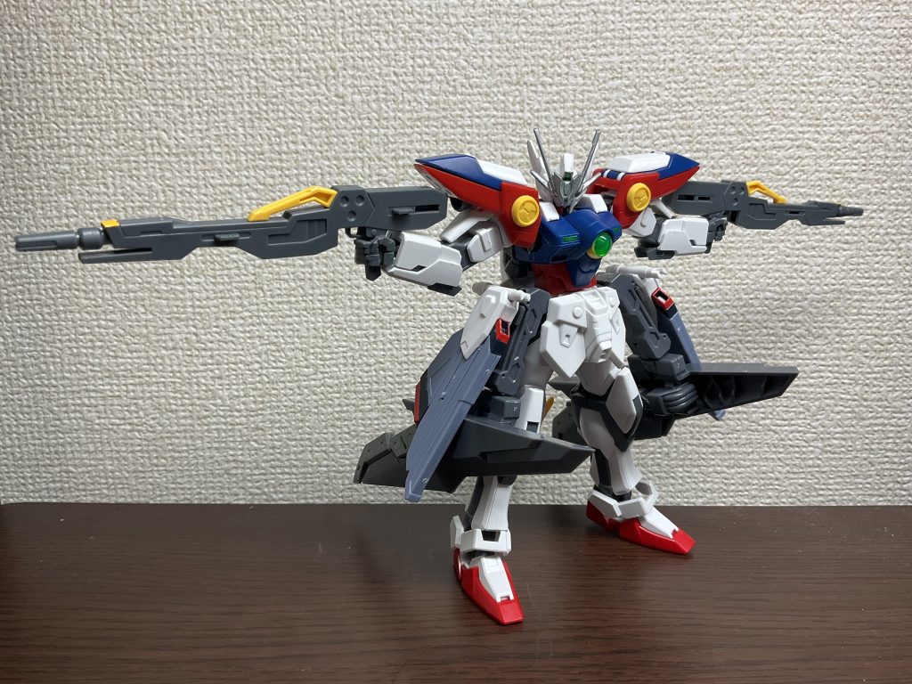 ロリバス的なポーズ結構こっちも様になってますね、かっこいいです(完全に個人の感想です)