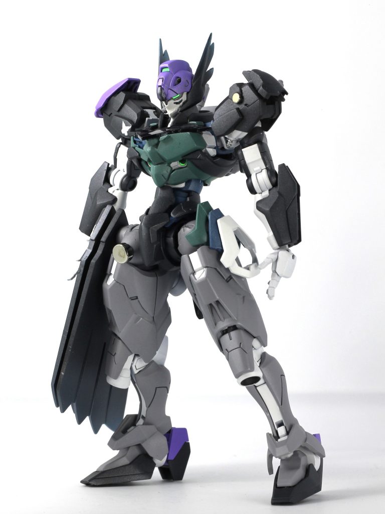 ハードポイントはビットの位置調節や、ネオジムを仕込むスペース確保のため、パテを盛って形状変更しました。一部ネオジムを露出させることで、ディテールアップと磁力強化。ハンドパーツはビルドハンズの小さいやつ。