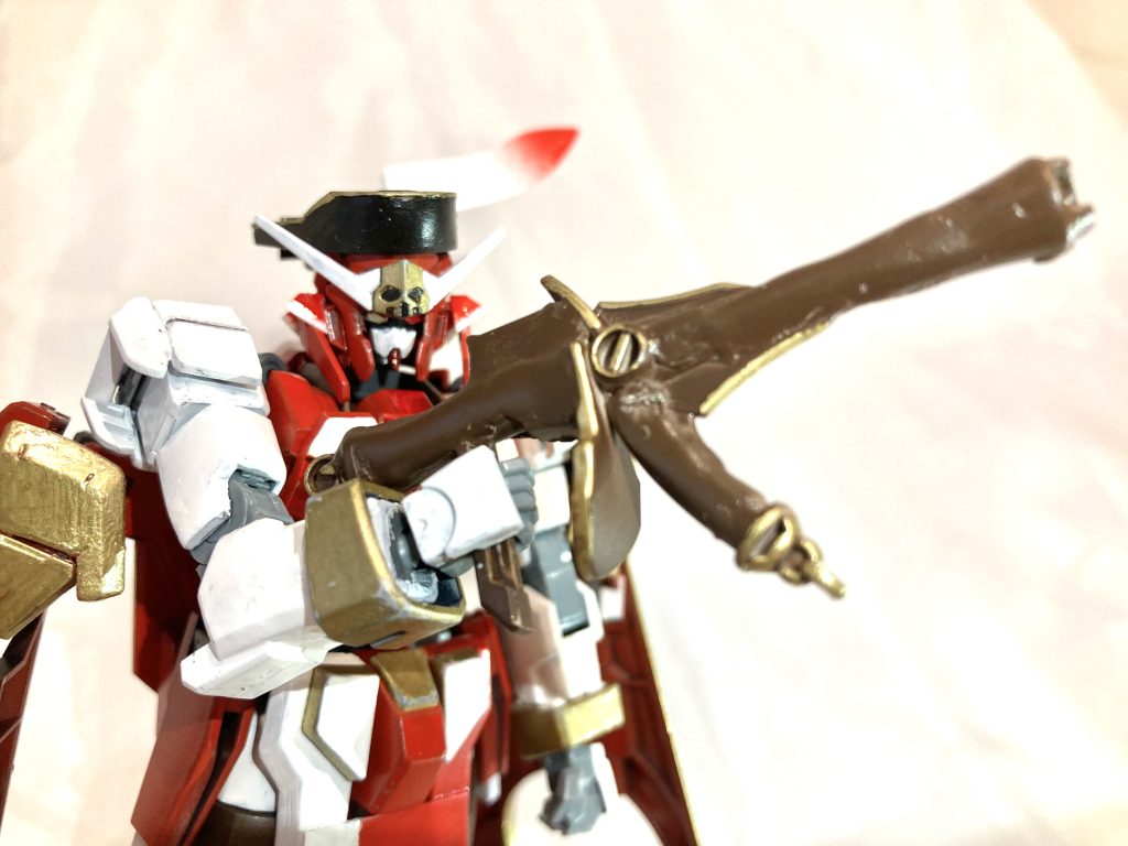 クイーン・アン・ドッズガンマッドーナ工房製ドッズガンをクイーン・アン・ピストル型に改装した武装。性能的にはドッズガンと同等の単なるオシャレ武器。
