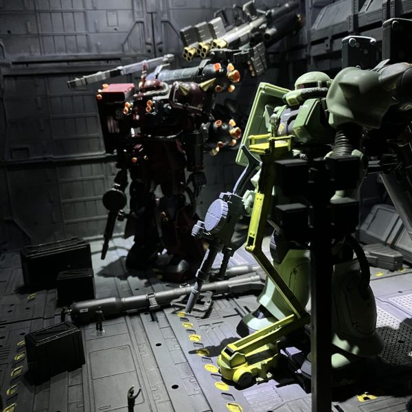 ジオン軍の格納庫