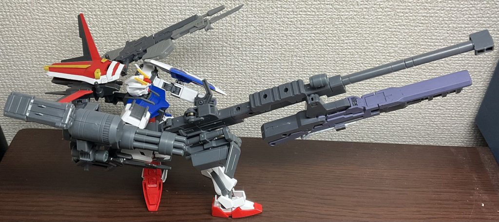 反対から見るとこんな感じですすげえ重装備です自重に耐えきれず、自立を諦めて泣く泣く膝立ちにすることに