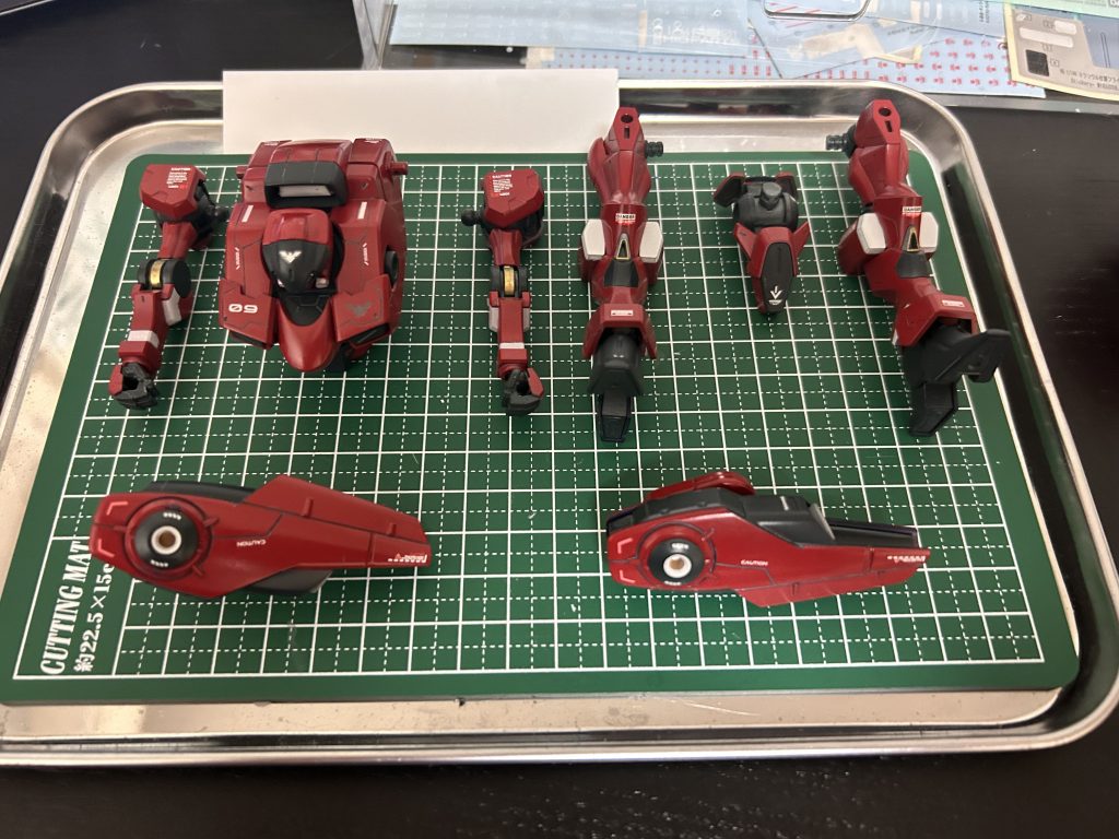 近所でエクスプレッションデカールが手に入ったので今回使用しました主張激し目ですがミリタリー色強めの仕上げには良いかもしれません