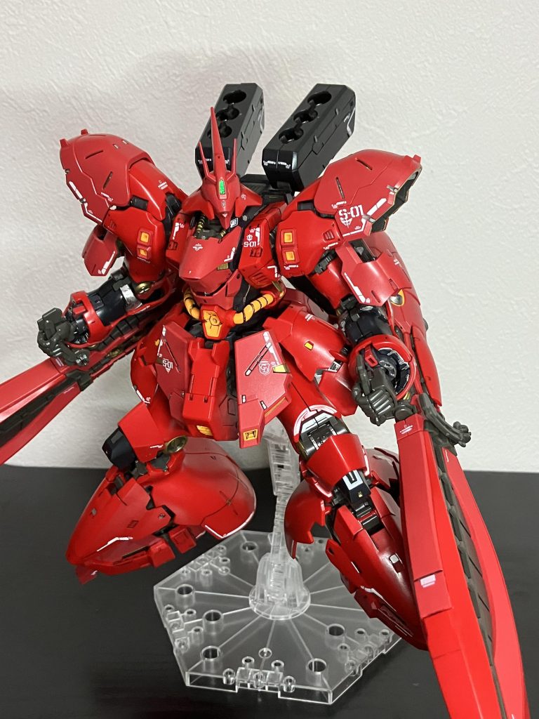 転職して、作るペースが一気に落ちたけど、やっと完成しました福岡サザビー!今回は内部フレームを少し筆塗りでやりました!