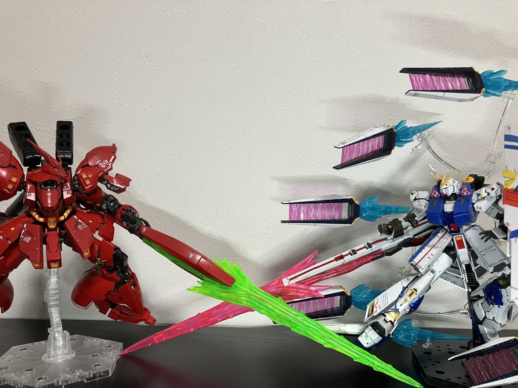 最後にνガンダムとの写真を暇があればプラ棒買ってファンネル付けたい以上、最後までありがとうございました!