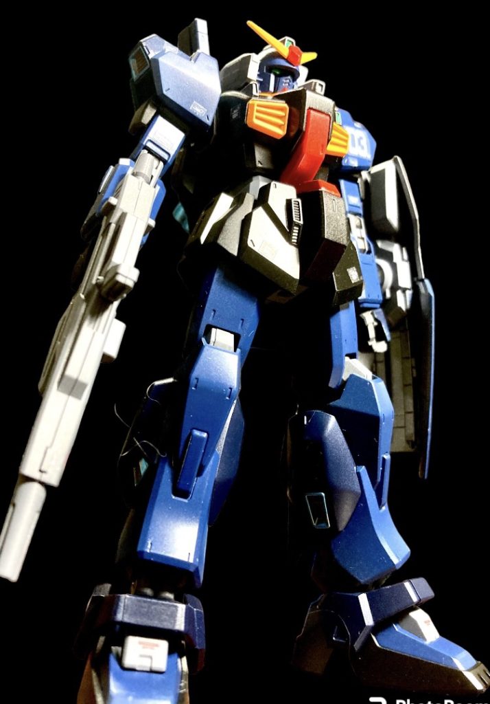 全塗装で仕上げました。ティターンズブルーを2色で色分けています。