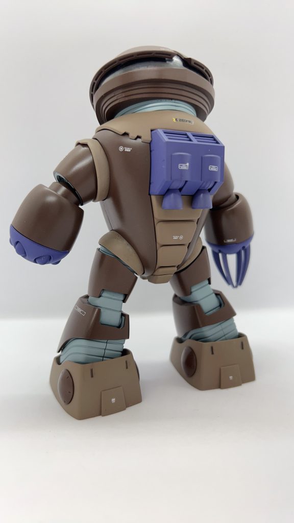 アッガイはかわいいというより怖いイメージがあります。