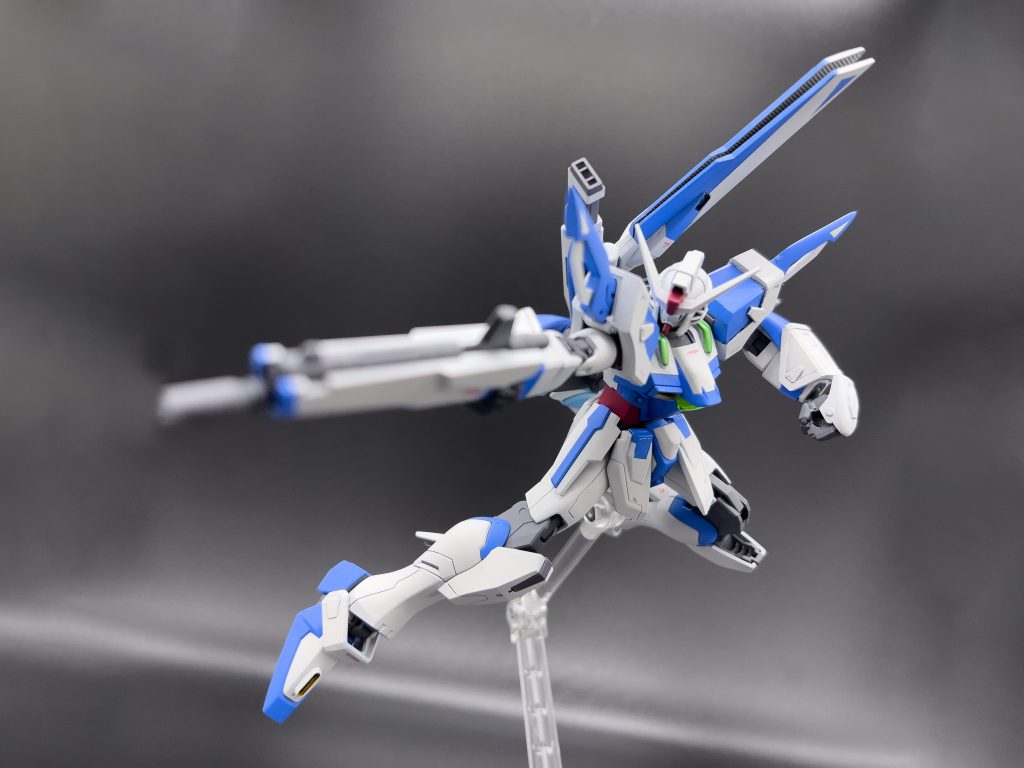 ゲーム内オープニングアニメーションの決めポーズ。股関節がXなのでそこだけ可動範囲が少し狭いですね。