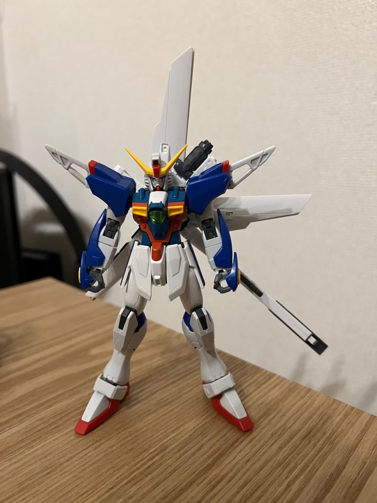 関節の規格を調整し、ざっくり組み替えた状態。そもそも肩と膝は構造が全く違うので、調整に苦労しました…