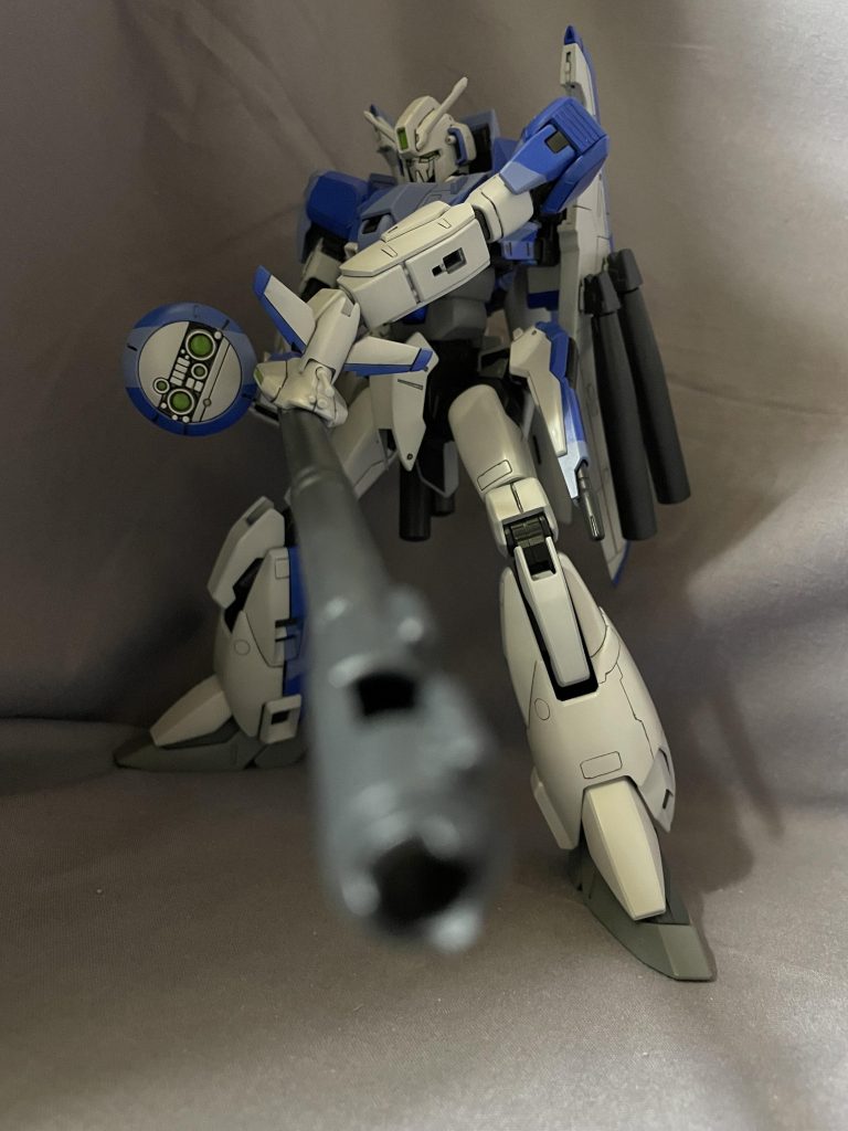 スマートガンもかなり余裕をもって構えられます