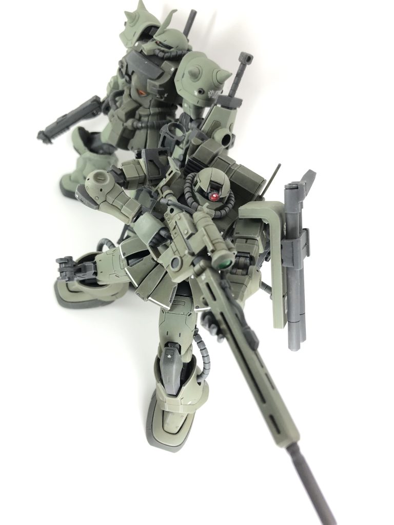 グフカスタムと撮影 その1立ったままの狙撃姿勢も安定してていい感じ😄