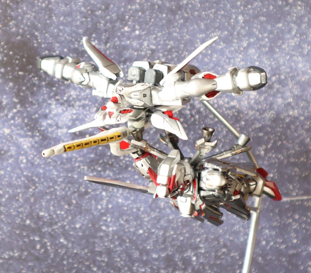 ゴーストガンダム 蜃気楼鳥(ミラージュ・ワゾー)＆クロスボーンガンダムX-0（コンバージ）　–4枚目/制作者：tytaniaIII