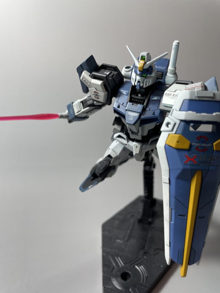 サーベル初代のようにサーベルと盾構えて突撃する良さよ・・・