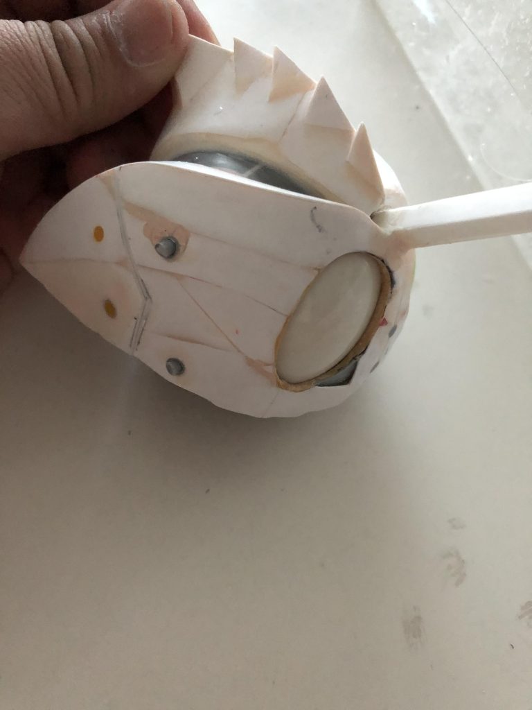 プラ板で作成。