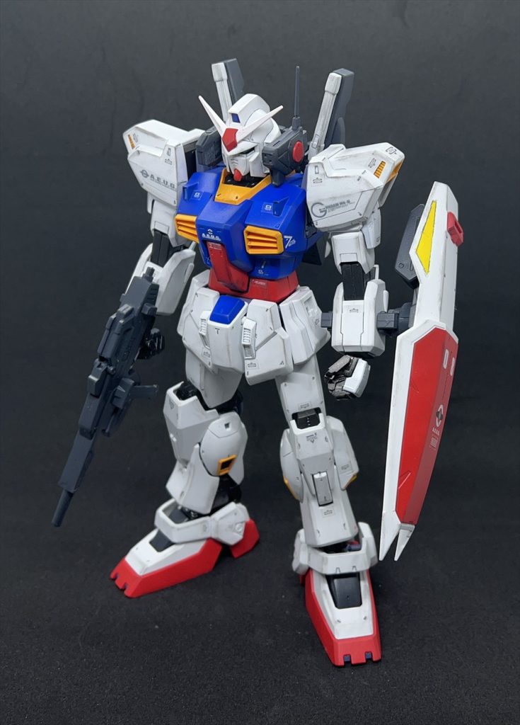 手首は塗装したら案の定砕けましたおのれABS奇跡的にハンドパーツセットの残りがあったので助かりました次もよろしく（売ってない）