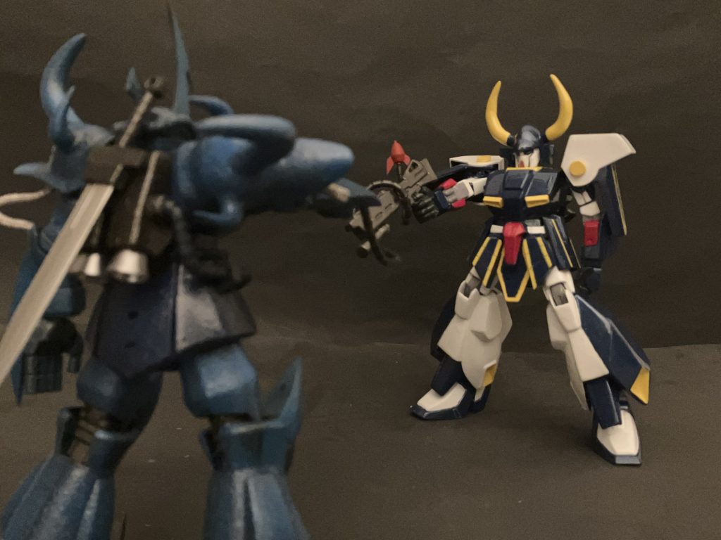 狂四郎と言えばパーフェクトガンダムと武者ガンダムですので、ちょっと合わせる為、物語終盤戦なので武者ガンダムマークⅡにしました中学の頃に作った旧キットZガンダムがベース、膝がガクガクぶるぶるでポーズは撮れず素立ちしか上手く出来ませんでした💦💦