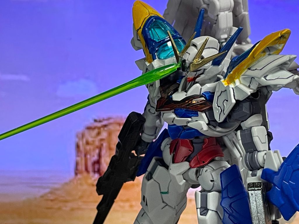 頭部ビームバルカンルブリスと同等のバルカン。弾数に余裕があるため牽制にも迎撃にも積極的に用いられる。