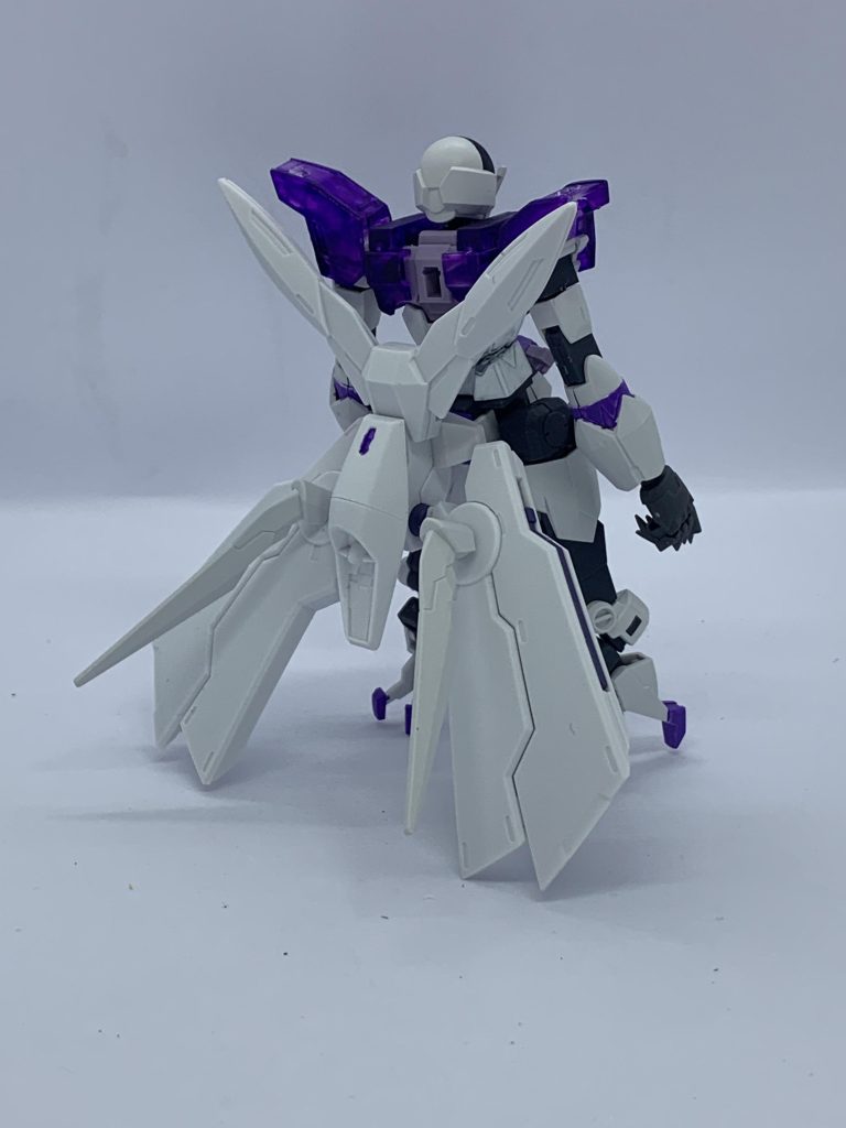 腰にバックパックを取り付けローブ風に。ベギルベウのバックパックです。