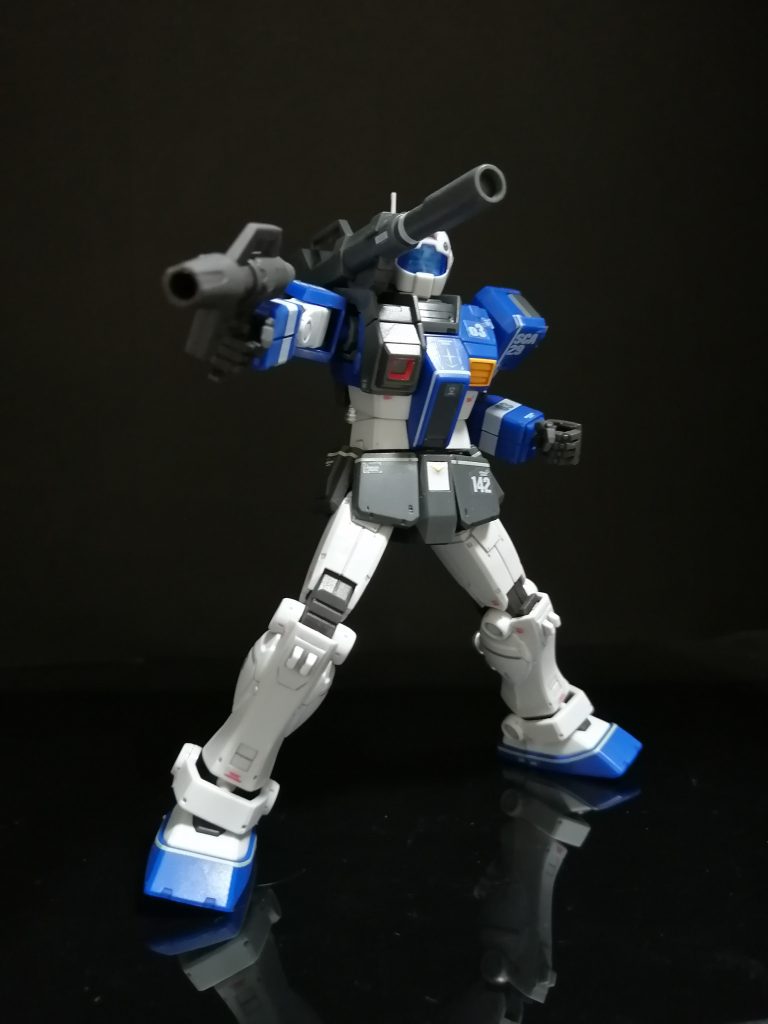 ジムはやっぱりこのポーズですね。ビームスプレーガンを構えたポーズ。最後まで見ていただき、ありがとうございます😸