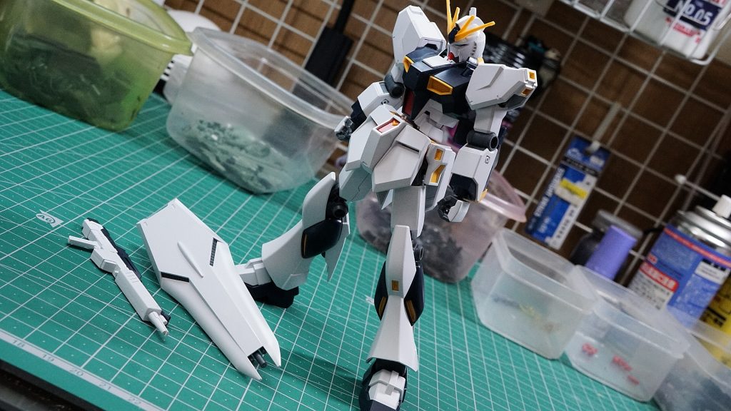 素組。これメチャクチャカッコいいです。このままで十分いいし、塗ってよし、盛るもよしの最高のキットです。安いし。