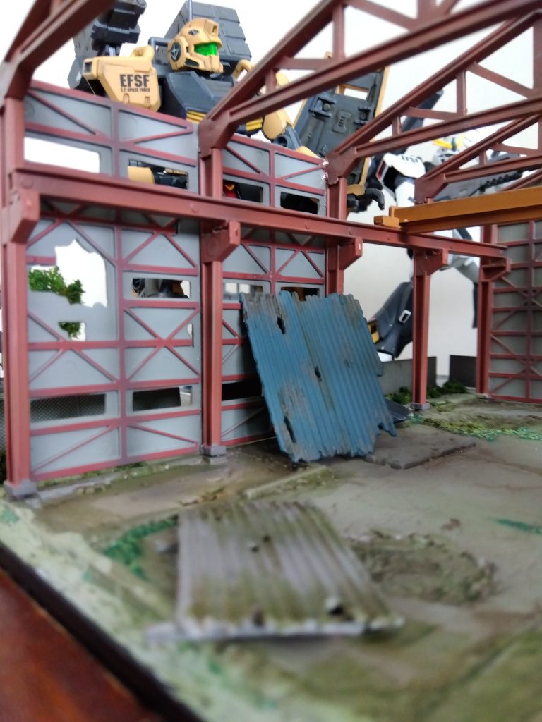 数年前にジオラマ用に購入して放置してたのですが、ここの作例群に刺激を受けて何とか完成することができました。GUNSTAとの出会いには本当に感謝をしています。