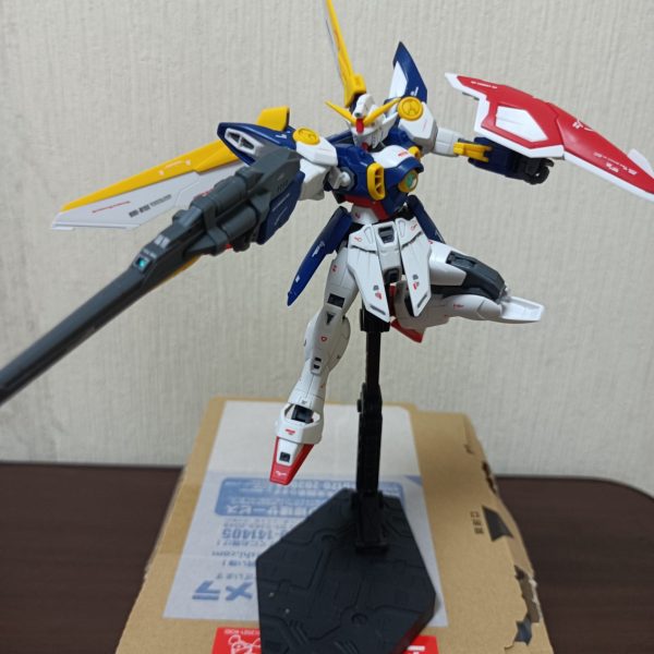 ウイングガンダムhg