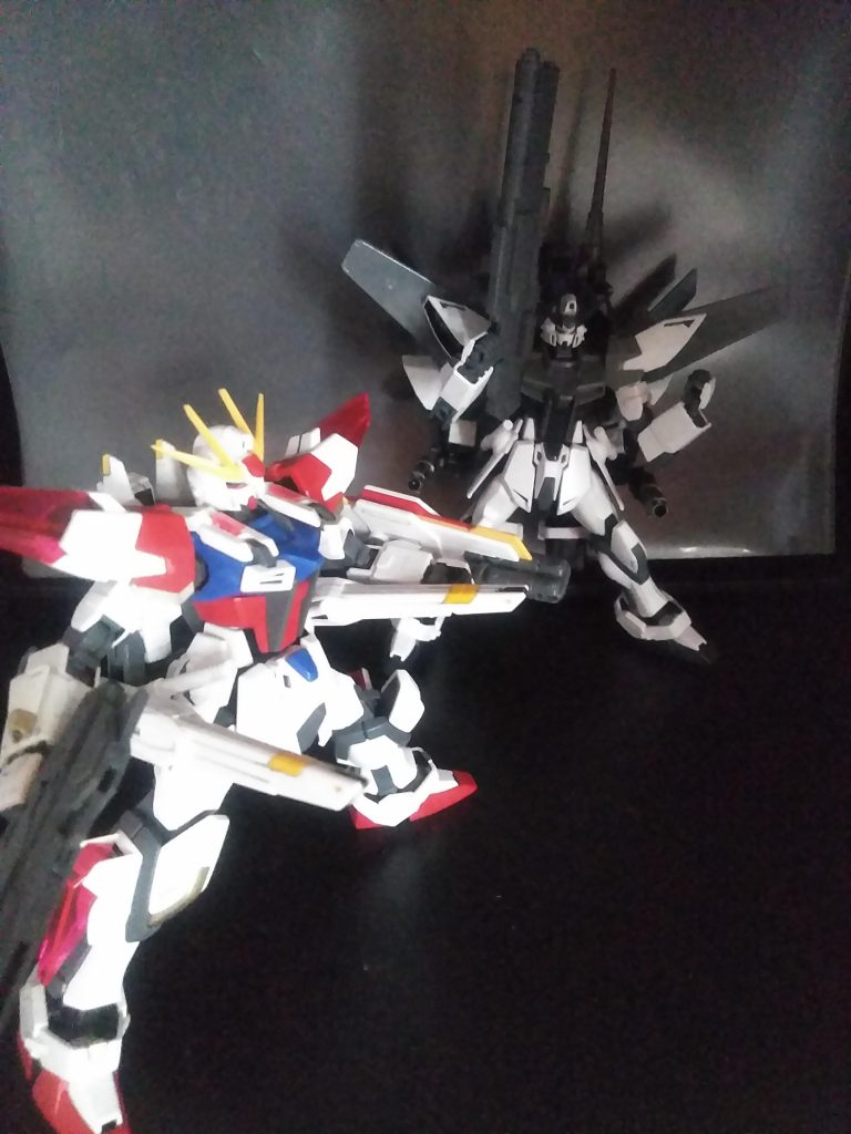 どうやら『肩と下脚部』が違うようです🧐『サイド キャノン』