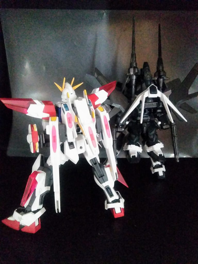 まぁ、公式設定では結局解らなかったので、劇中シーンを参考にしています😋よって、違っていても御容赦下さい😔『ユニバース ブースター』は一緒みたいです。