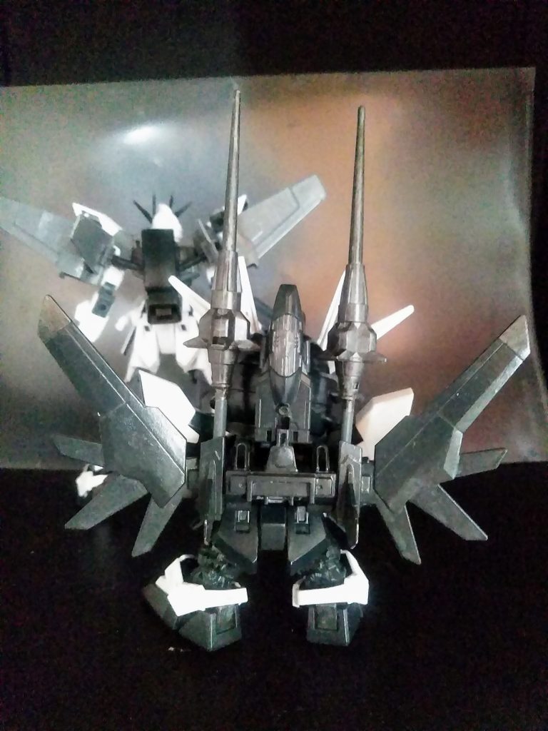 背中には『D戦記のオーディンのツインランサー』を装備