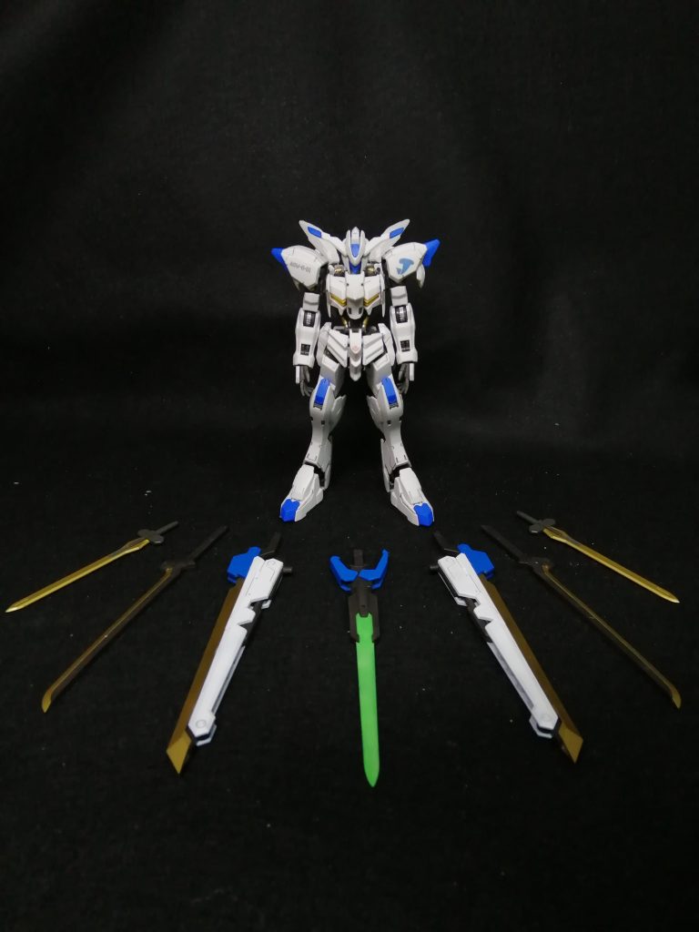 アグニカ「折れない剣が2本あればいい」周囲「流石にもうちょっと武装しろよ」アグニカ「わかったよ...じゃあ剣7本で」とかいうやり取りがあったとか無かったとか