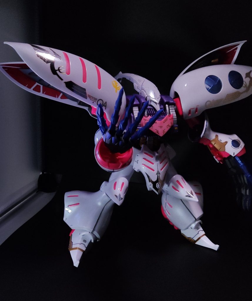 クスィーもそうだけど、でかい手はバケモノ感あっていいですねぇ。異形のMSって感じがあって琴線に触れるわぁ。