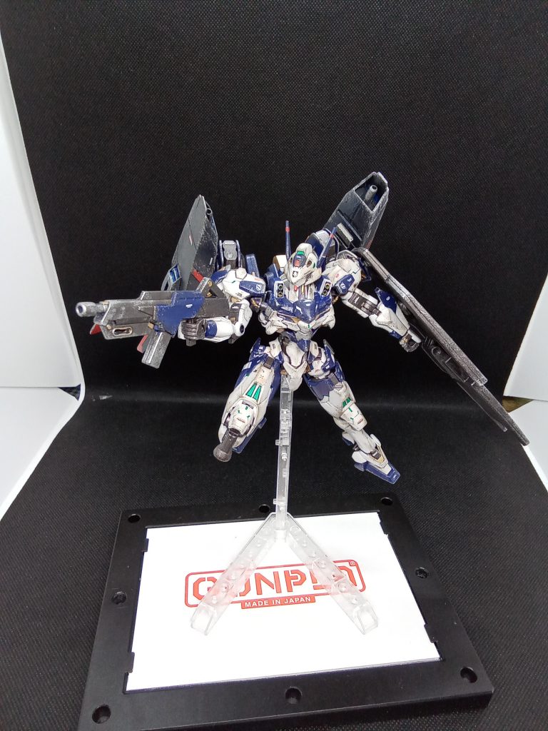 現時点で悲劇の元になっている【GUNDフォーマット】技術取り除き普通のモビルスーツにしてみました。これで 襲撃されたり・・とりこまれたり・・という事態は回避出来る!! はず・・