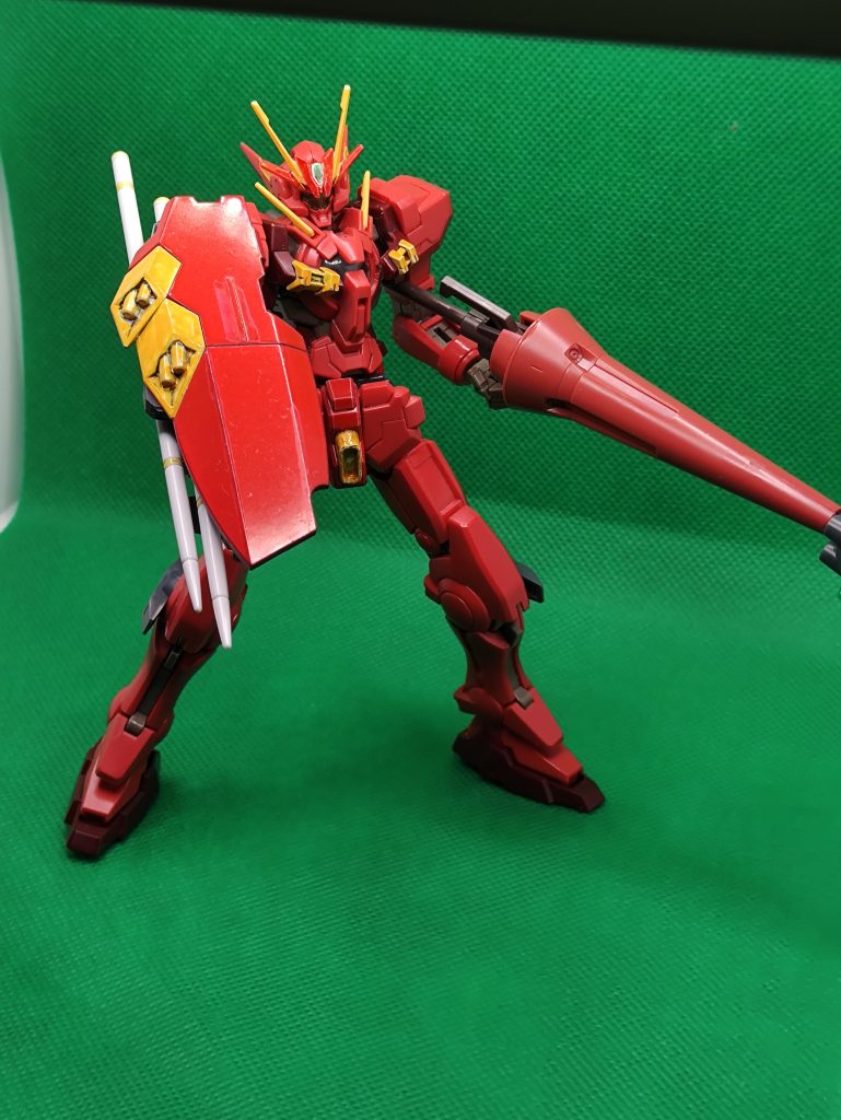 数発ならミサイルも発射できるジェスタのシールドそのまま