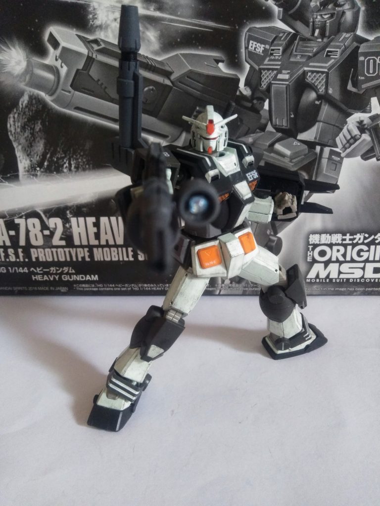 まぁ、良く動くので、ポーズはガンガン決まります(最も、自分にセンスがないので不憫ですが😭)『スペシャル ビーム ライフル』うん!何かカッコ悪い所が『スペシャル』だ🤔