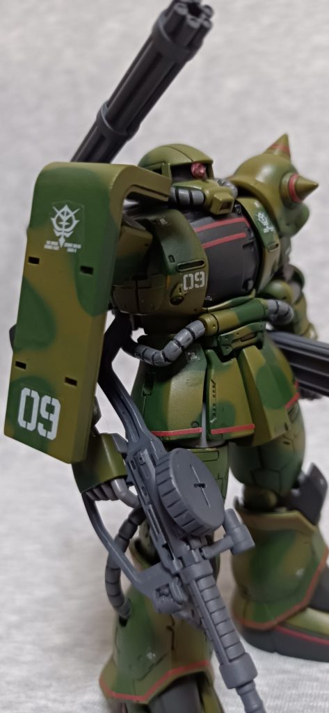 地味な色にしたのですがスマホで撮ると派手な感じに(;''∀'')