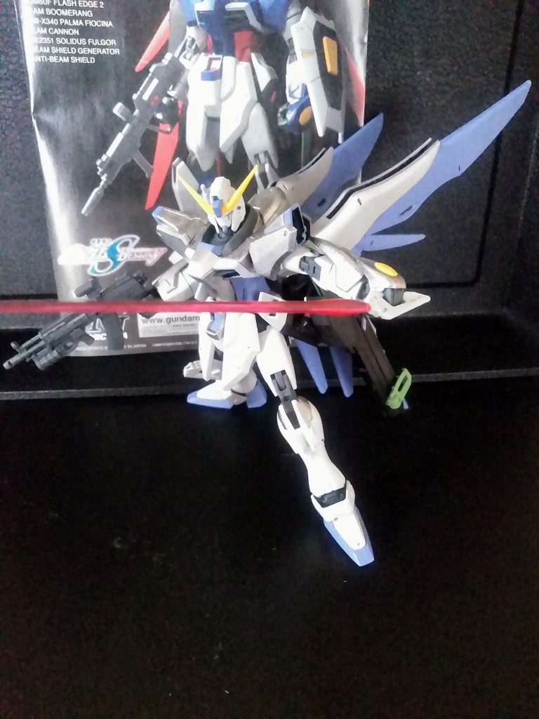 旧 HG キットも傑作商品でしたが、この子は更に精錬され文句の付けようが有りません😤(自分基準)『ビーム サーベル 抜刀』でもサーベルエフェクトはついてません😥(褒めたそばから…)