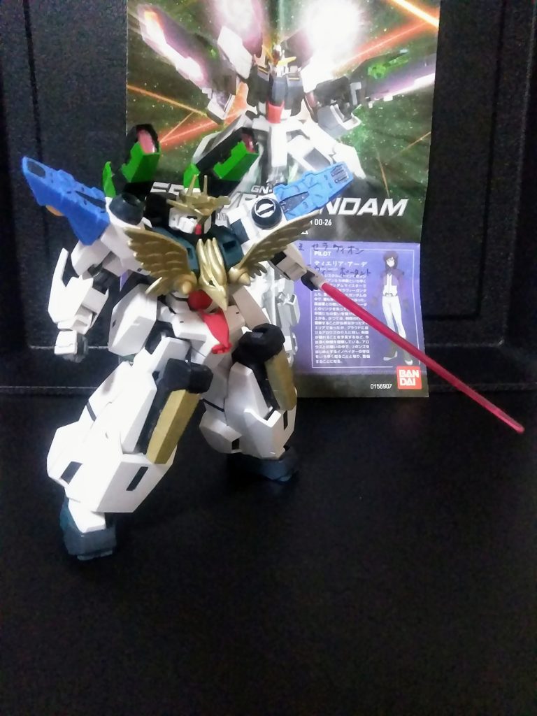 武装その②『セラヴィオン・ソード!!』        ご免なさい🙇只の『GNビームサーベル』です。