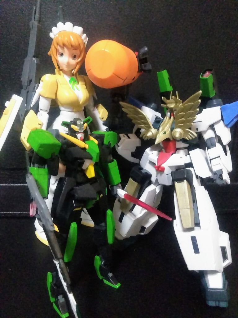 5年前に某流行り病のために緊急事態宣言が発令され、人生初の『ゴールデンウィーク 11連休』に造った子供達です🤗 自分、連休は5日以上休んだ事が無かったので、何をしていいか解らず戸惑った記憶があります。結局いつも通り『ガンプラ』造ってましたけどね🤣お目汚し ありがとうございました。