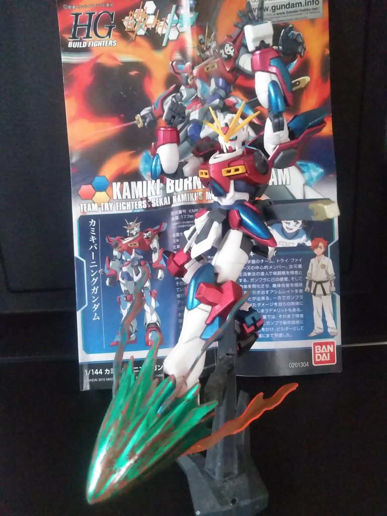 格闘メインなので、稼働域は申し分ありません😆 拳先と脚先のエフェクト × 2 が付属。