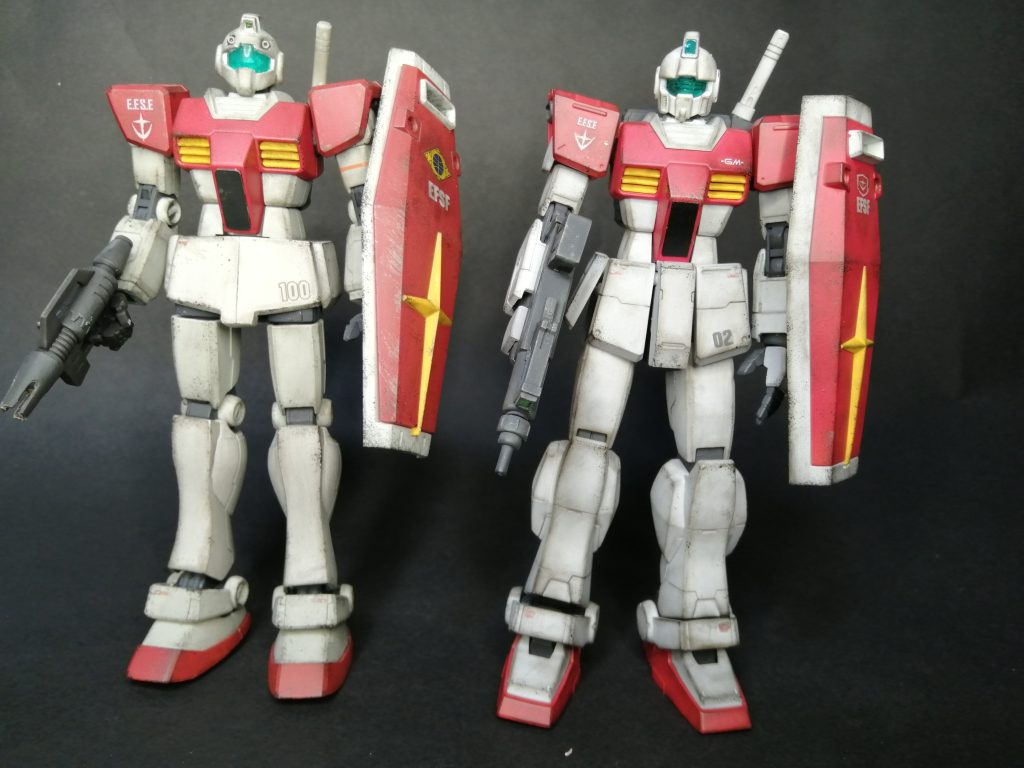 前に作ったリバイブジムとの比較。脚など太さがかなり違います。