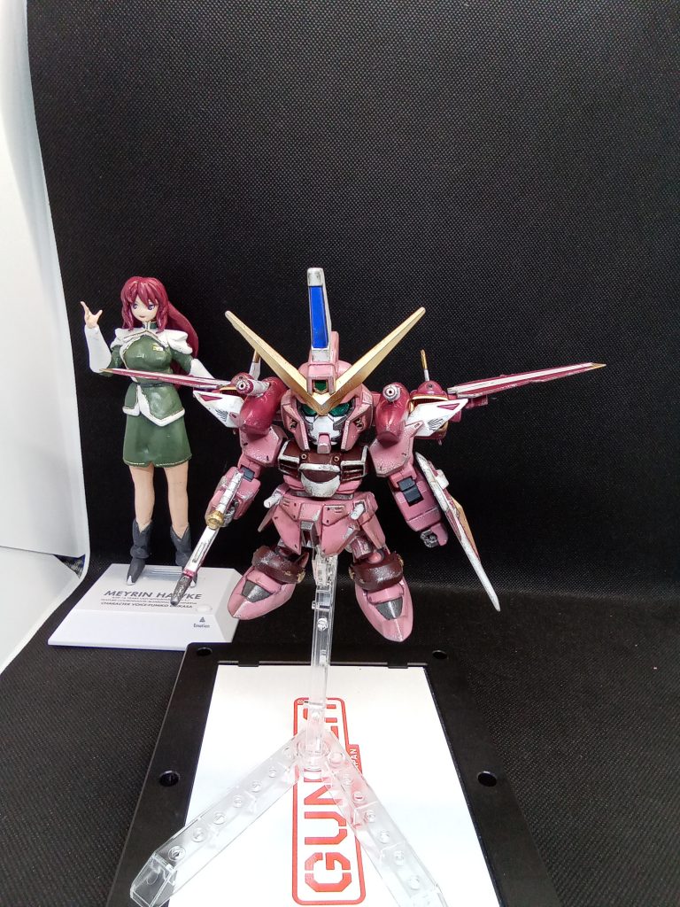 古いキットのようですが プロポーションやディテールに感動しながら製作ただ・・最近のHGと比べて色分けがほぼないので塗装の練習にピッタリ