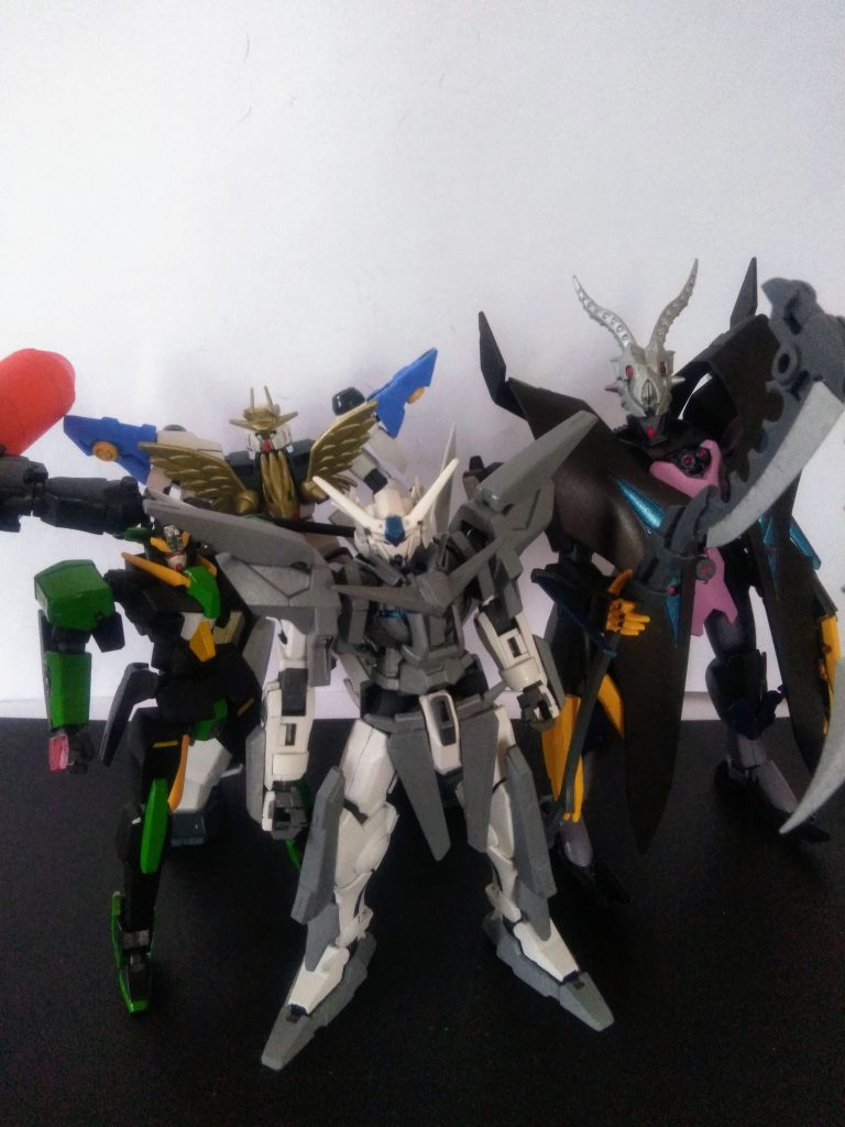 優勝候補 No, 1チーム《ソレスタルスフィア》トランジェント ガンダム エクシア ガンダム ジ エンド デスサイズ G-セラヴィオン + シア セラフィニャン 以前に投稿したTV放映後の新たなガンプラ達という脳内設定より生まれた子達です😁